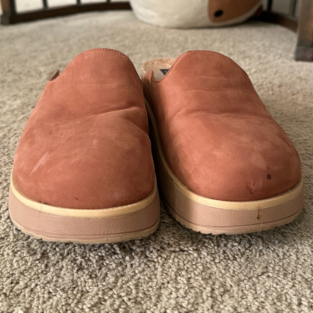 Reef Clogs - Picture 3 of 9